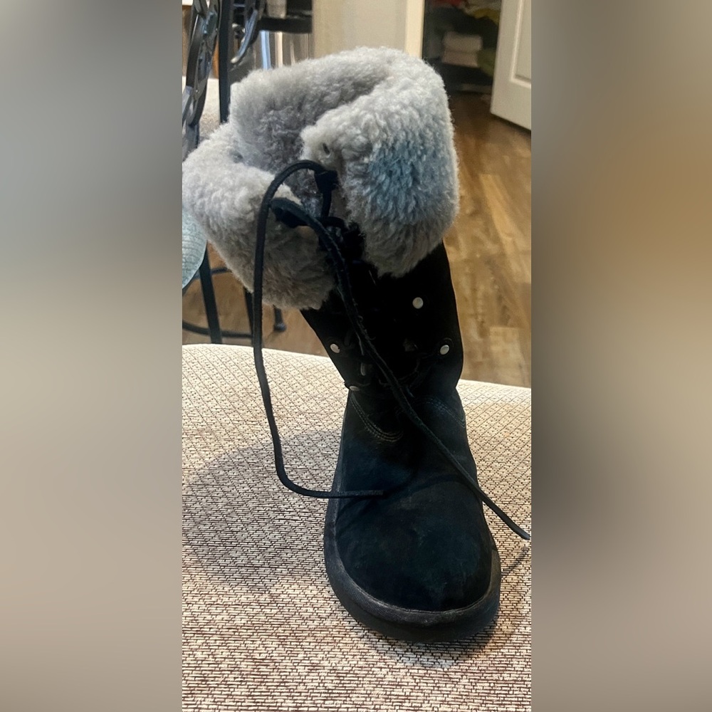 UGG Black Lace Up Boots With Fur Trim